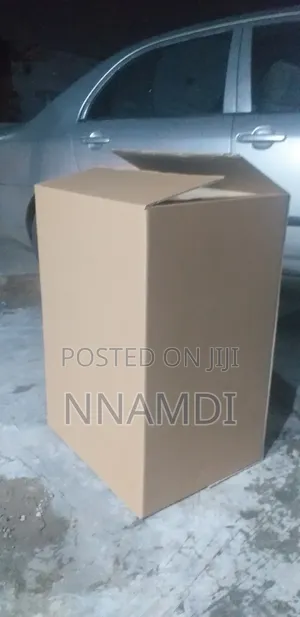 Very Large And Strong Moving Cartons