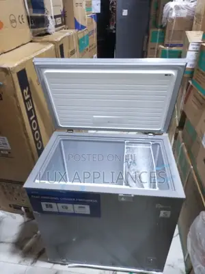 Midea 197 Litres Chest Freezer With Lock Key