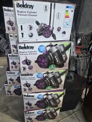 Beldray Bagless Cylinder Vacuum Cleaner. High Suction 700watts.