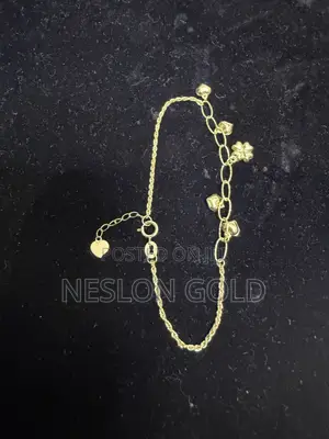 Italy 750 Tested 18karat Gold Bracelet With Danglers
