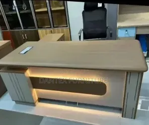 Executive Office Table Size 1.6mtr With Front Light