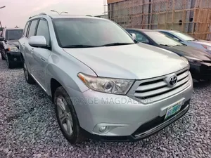 Toyota Highlander 2012 Silver