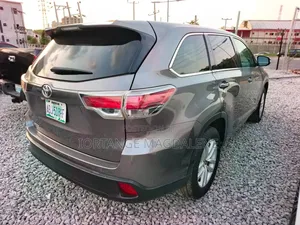 Toyota Highlander 2015 Gray