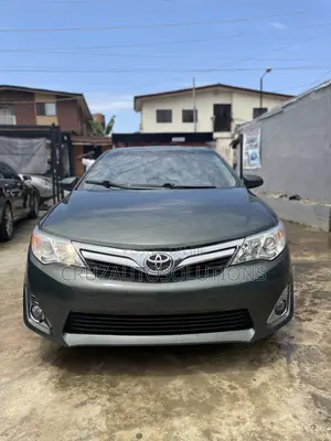 Toyota Camry XLE V6 4dr Sedan (3.5L 6cyl 6A) 2012 Green