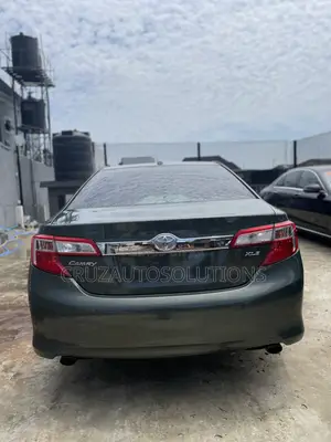 Toyota Camry XLE V6 4dr Sedan (3.5L 6cyl 6A) 2012 Green