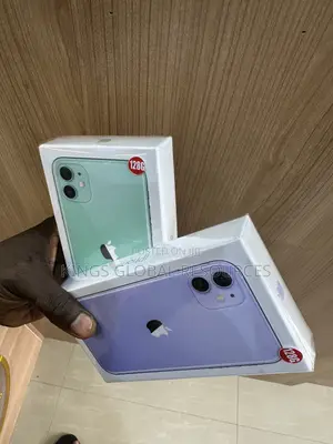 New Apple iPhone 11 128 GB Green
