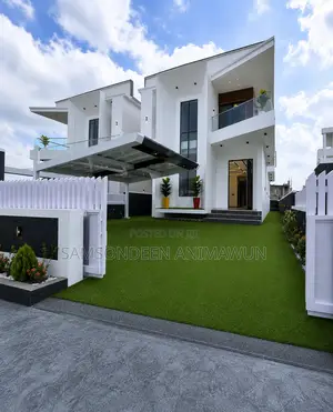 Luxury Green Lawn Without Watering | 5 Years Warranty