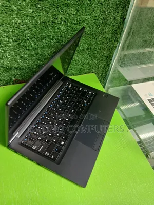 Laptop Dell Latitude E5300 16GB Intel Core i5 SSD 256GB