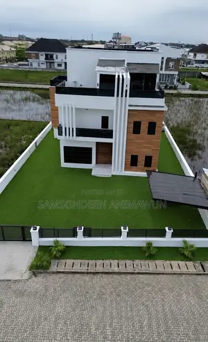 Beautify Your Compound With Artificial Turf Today