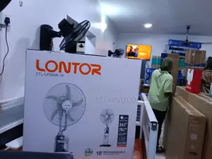 18" Lontor Battery Standing Fan With Water Mist