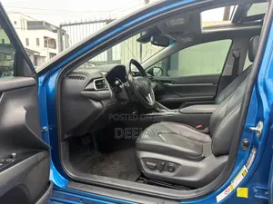 Toyota Camry 2019 Blue