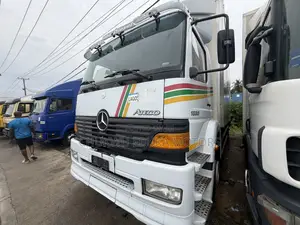 Mercedes-Benz 2004 White
