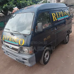 Daihatsu Light Bus 1960 Blue