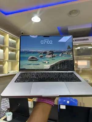 Laptop Apple MacBook Pro 2021 M1 16GB Apple M1 Pro SSD 512GB