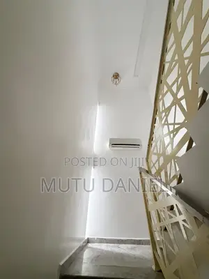 5bdrm Townhouse / Terrace in Guzape District for rent