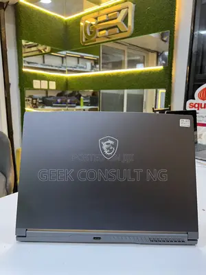 Laptop MSI GF65 Thin 10UE 16GB Intel Core i5 SSD 512GB