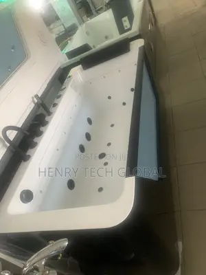 Straight Jacuzzi