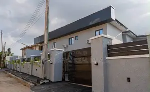 Functional 4 Beds + 2 Units 1 Bed Services Apartment Business for Sale