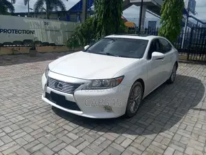 Lexus ES 2013 White