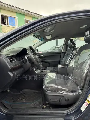 Toyota Camry LE 4dr Sedan (2.5L 4cyl 6A) 2015 Blue