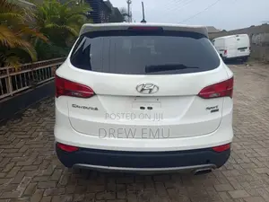 Hyundai Santa Fe 2.2 CRDi Automatic 2012 White
