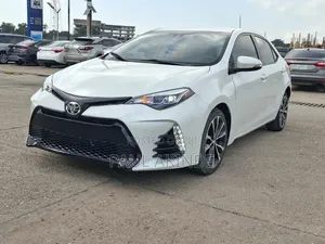 Toyota Corolla SE 4dr Sedan (1.8L 4cyl CVT) 2017 White