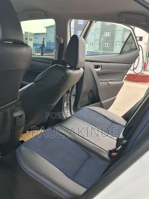 Toyota Corolla SE 4dr Sedan (1.8L 4cyl CVT) 2017 White