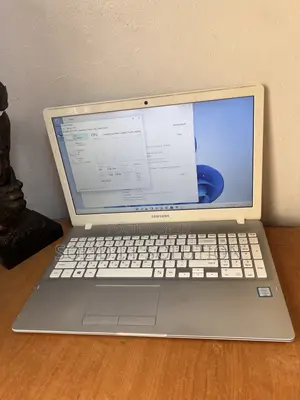 Laptop Samsung 4GB Intel Core i5 HDD 1T