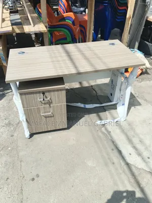 Executive Table With Mobile Drawer