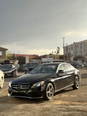 Mercedes-Benz C300 Luxury Sedan RWD (2.0L 4cyl 7A) 2017 Black