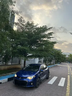 Toyota Corolla S Premium 4dr Sedan (1.8L 4cyl CVT) 2014 Blue