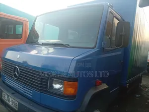 Mercedes Truck 609