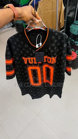 Top Notch Luxury Men's Outfits Louis Vuitton Well Banded Package