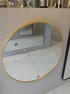 Round Mirror With Gold Frame