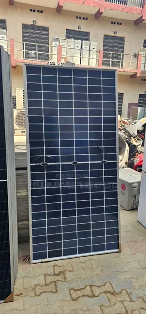 Canadian Used by Facial Solar Panel 650 W