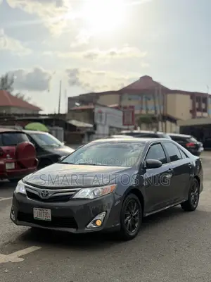 Toyota Camry LE 4dr Sedan (2.5L 4cyl 6A) 2013 Gray