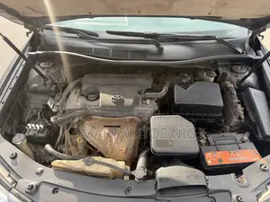 Toyota Camry LE 4dr Sedan (2.5L 4cyl 6A) 2013 Gray