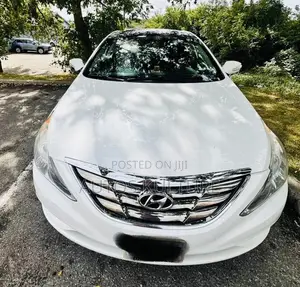 Hyundai Sonata Limited 2.0T Sedan (2.0L 4cyl 6A) 2013 White