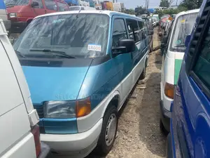 Volkswagen Transporter 2005 Blue