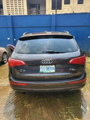 Audi Q5 2010 Black