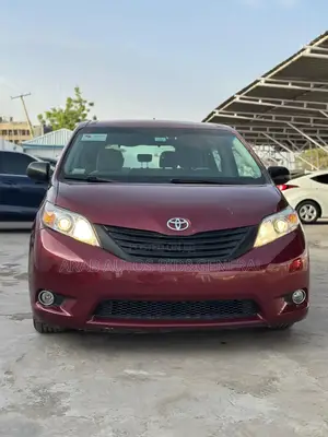 Toyota Sienna 2012 Red