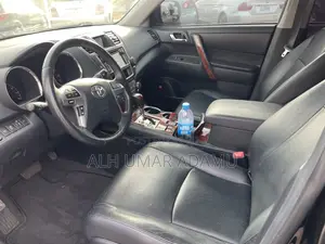Toyota Highlander 2014 Black