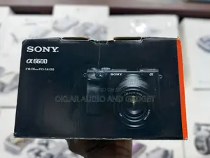 Sony A6600 Mirroless Camera With 18-135mm Lens