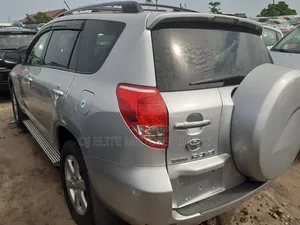 Toyota RAV4 Limited 2008 Silver