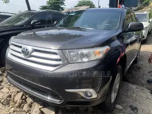 Toyota Highlander Limited 3.5l 4WD 2013 Gray