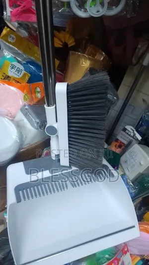 3 in 1 Broom and Packer