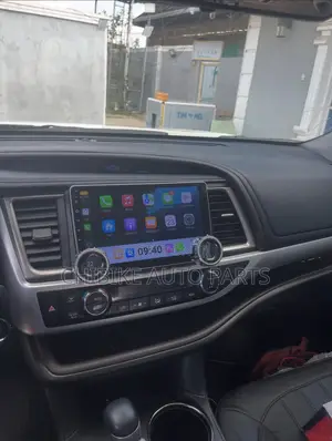 Highlander 2014-2018 Diamond Two Knob Navigation Apple Carplay