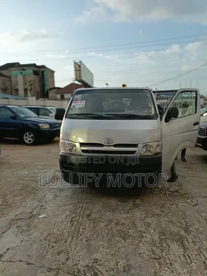 Toyota HiAce 2009 Grey