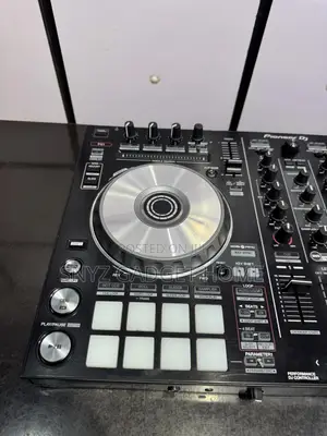 DDJ Sr2 Controller