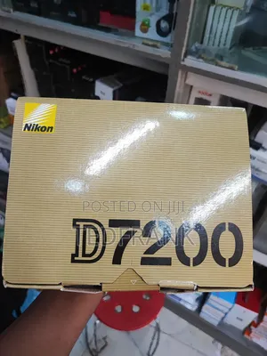 Nikon D7200